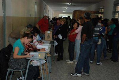 Por cambios en los padrones, recomiendan ir con tiempo a votar