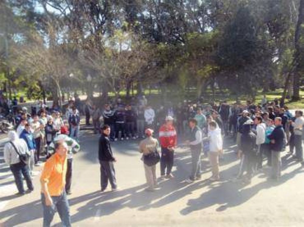 Los trabajadores reanudar�n hoy las actividades