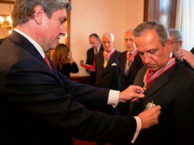Paraguay condecor� al senador Romero