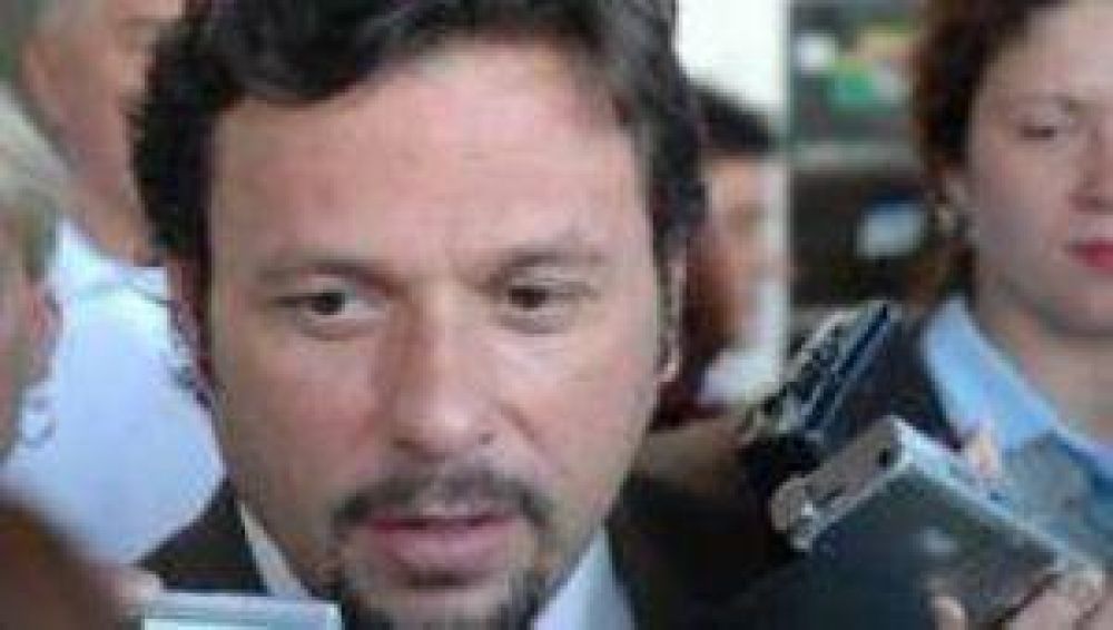 S�enz: "Hasta ahora el presidente del partido ha dicho que el candidato a senador va a ser Gustavo S�enz"