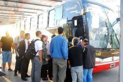 Enojo estudiantil por la suba de los boletos interurbanos de Ko-Ko