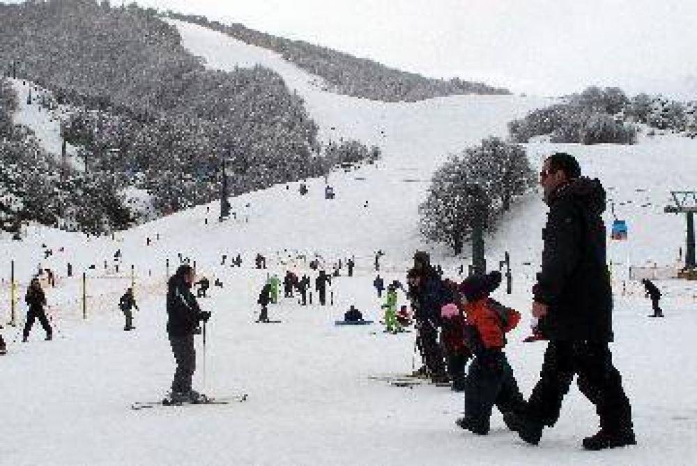 El Catedral luce a pleno y cubierto de nieve