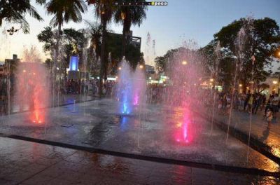 Reparan fuente de aguas danzantes