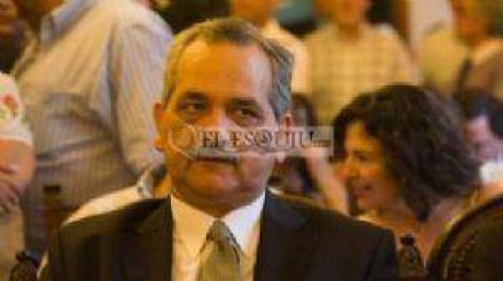 Barros: �Los j�venes van a dar una sorpresa con su participaci�n�