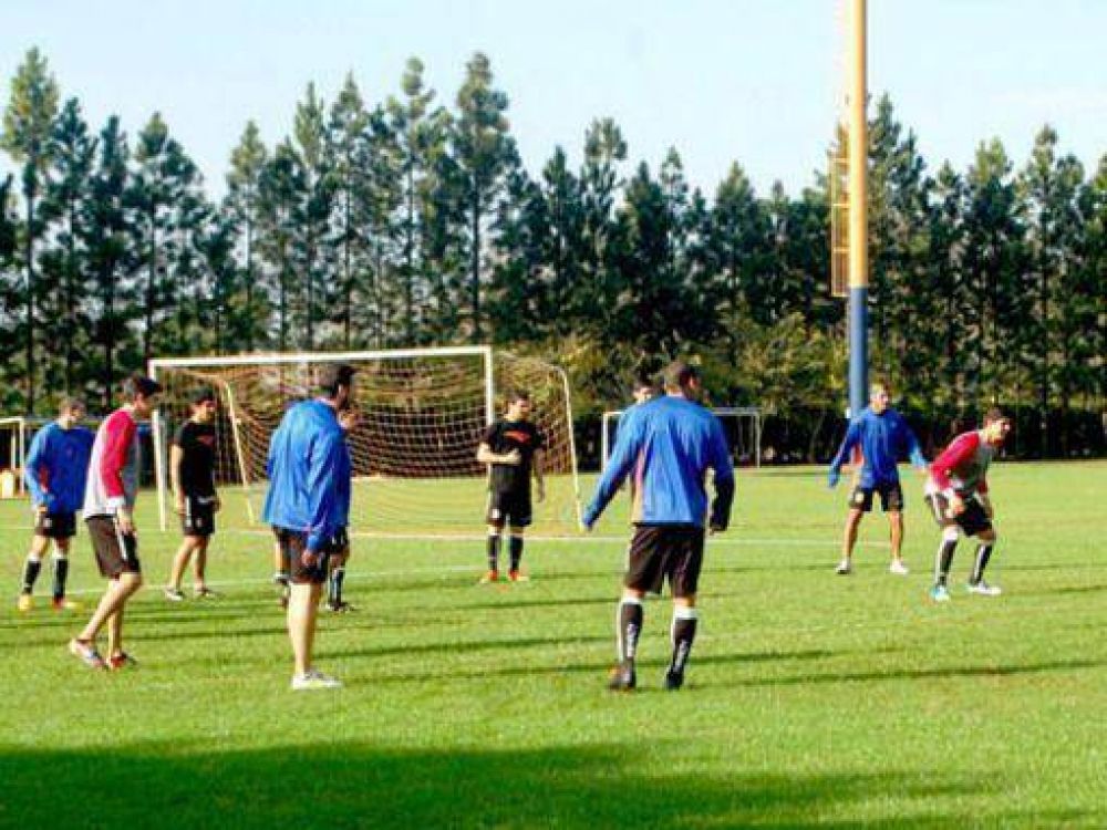 Crucero recupera jugadores para el partido frente a Banfield