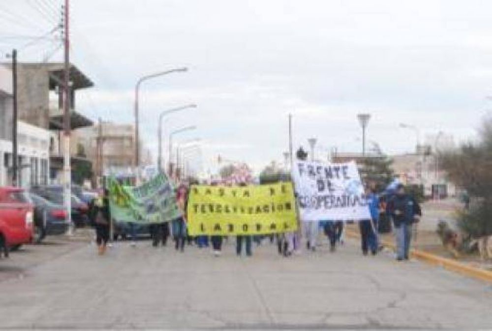 Las cooperativas de la salud marcharon pidiendo por pase a planta