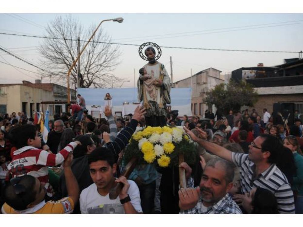 Miles de fieles santafesinos honraron a San Cayetano