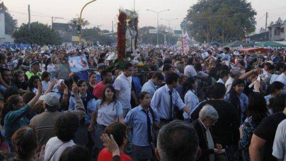 San Cayetano congreg� a una multitud, que fue a pedirle trabajo y salud