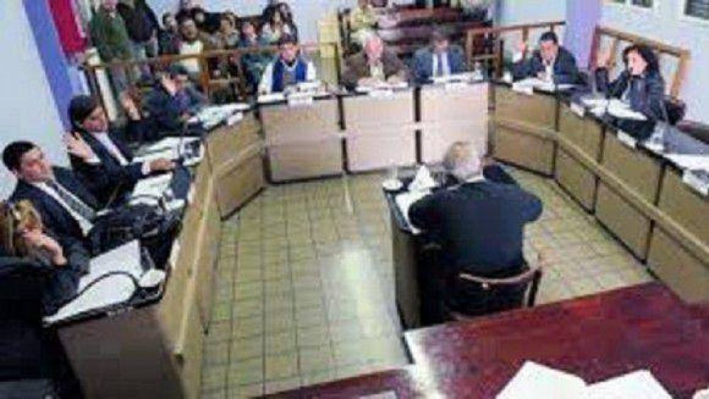 Ediles denuncian irregularidades administrativas en Concepci�n