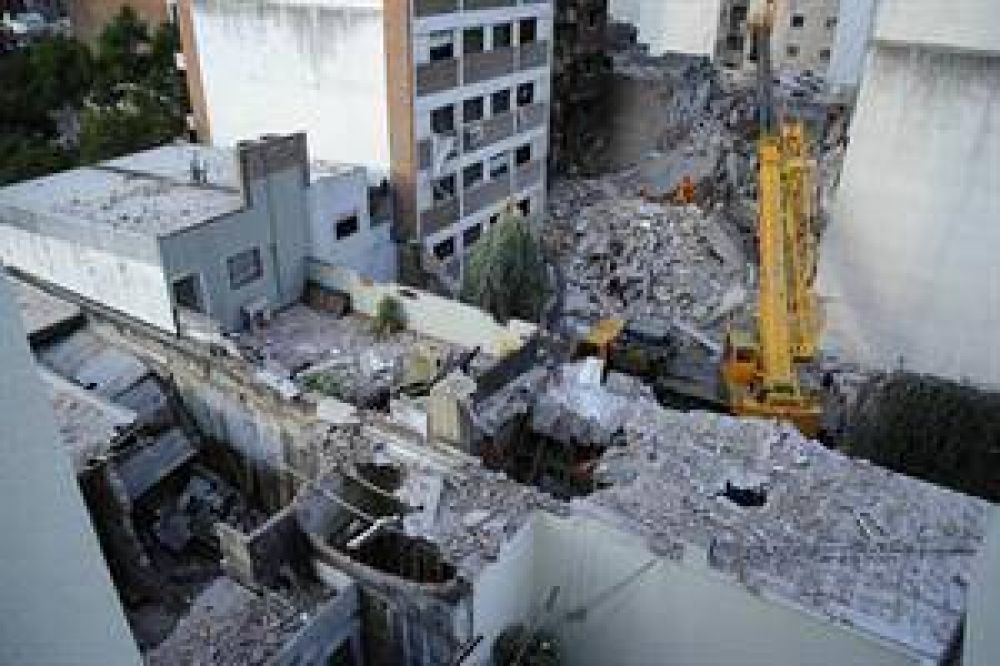 El juez reitera que son 10 los muertos hasta ahora y apunta tambi�n a Litoral Gas