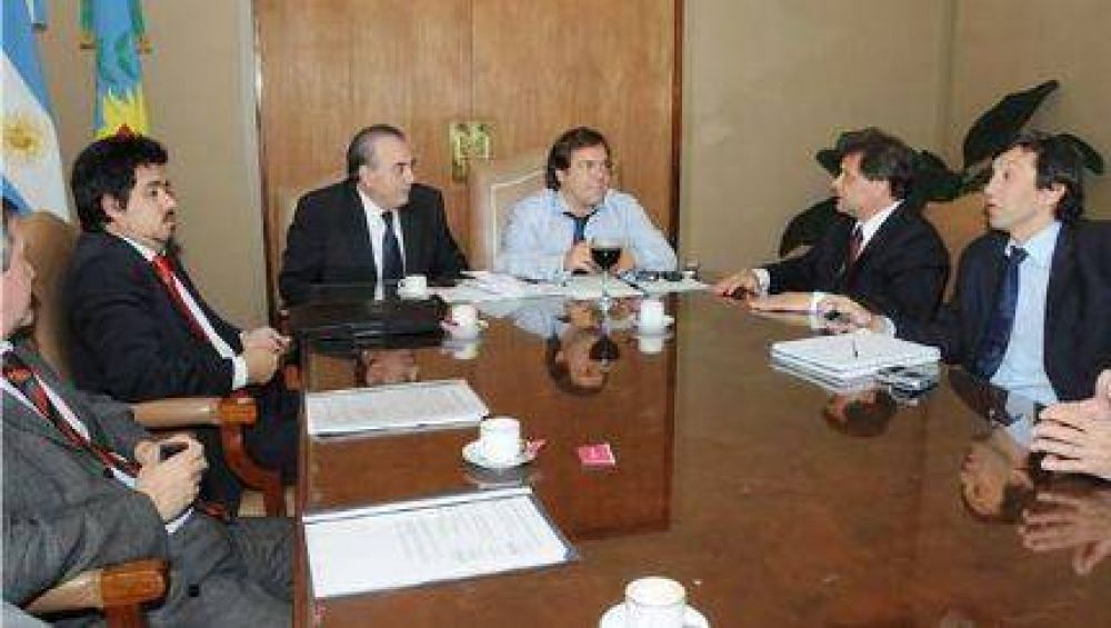 Desde los gobiernos (Provincial y Nacional) comienzan a cumplir : hoy llegan Stornelli y Masa, y el mi�rcoles 20, Cristina