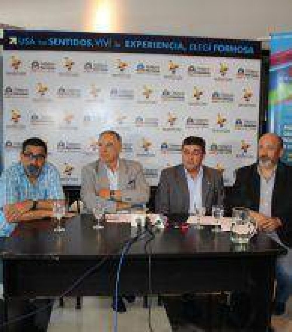 Grupos y elencos de una docena de pa�ses en Formosa