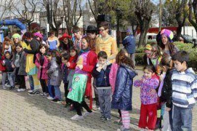 Juegos y recreaci�n en el D�a del Ni�o