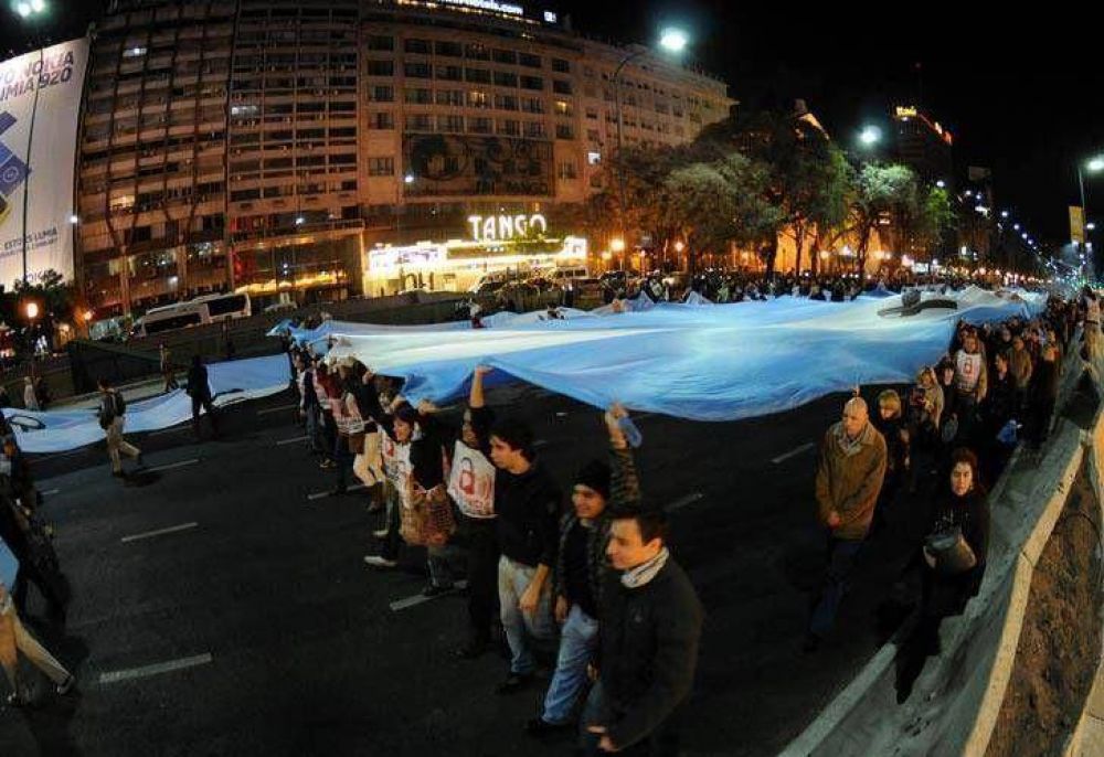 Para los manifestantes, la tragedia de Rosario afect al #8A