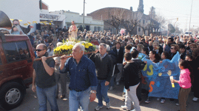 Multitudinaria procesi�n por San Cayetano 