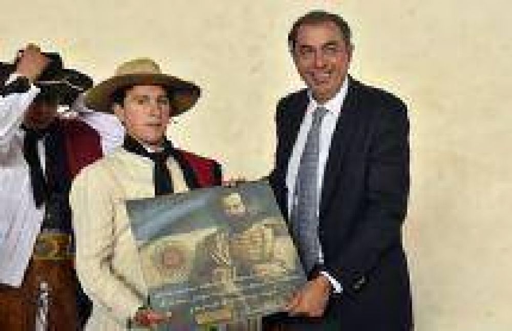 Rodolfo Urtubey particip� de las fiestas patronales en honor a Santo Domingo de Guzm�n