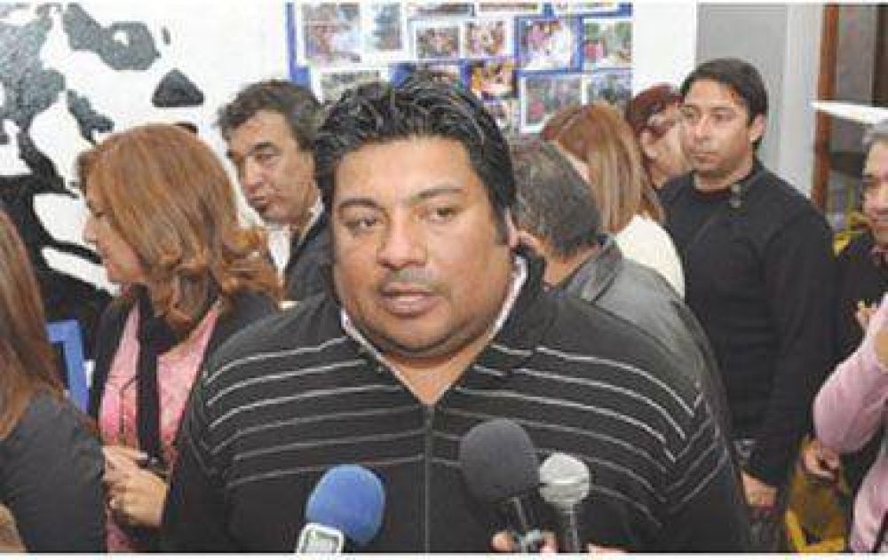 El�as mostr� preocupaci�n por traslado de Milkaut