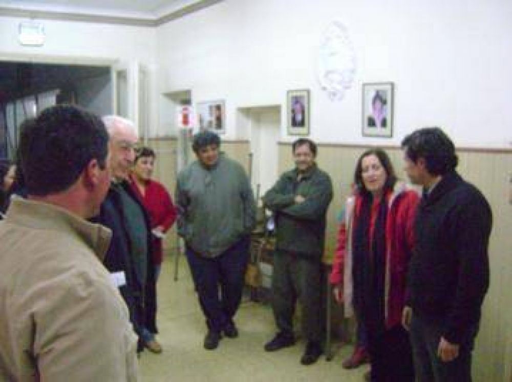 La lista 2 del FpV realiz� una recorrida por Copetonas