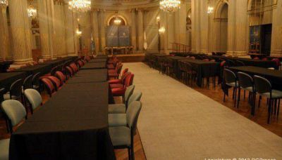 La Legislatura porte�a se prepara para recibir las urnas