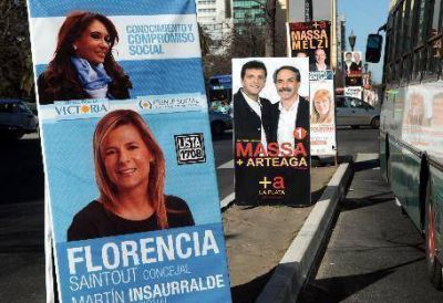 El centro de La Plata, lleno de banners pol�ticos