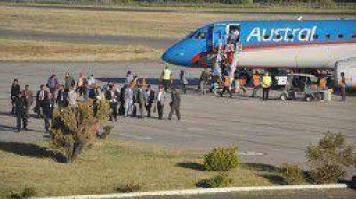 Funcionarios neuquinos deber�n viajar por Aerol�neas