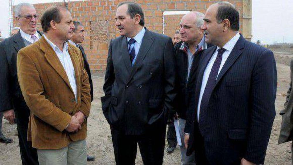 Alperovich les pidi� a los tucumanos que �voten por lo que sienten�