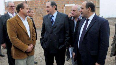 Alperovich les pidi� a los tucumanos que �voten por lo que sienten�