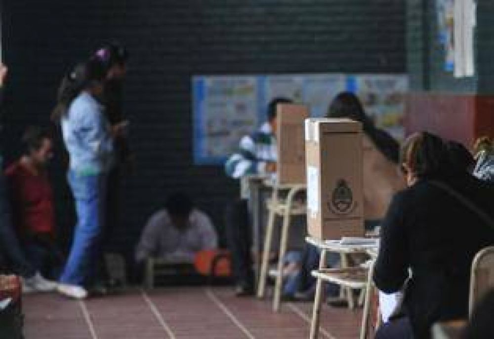 S�lo dos listas podr�n vigilar todas las urnas