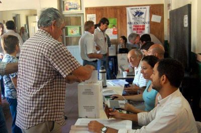 Autoridades de mesas podr�n ausentarse en sus trabajos