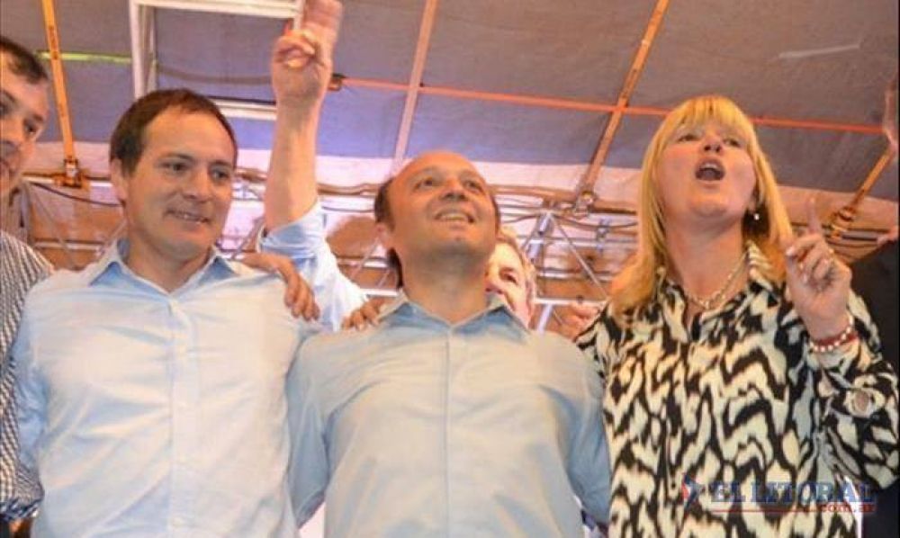Los frentes cerraron con actos morigerados por luto