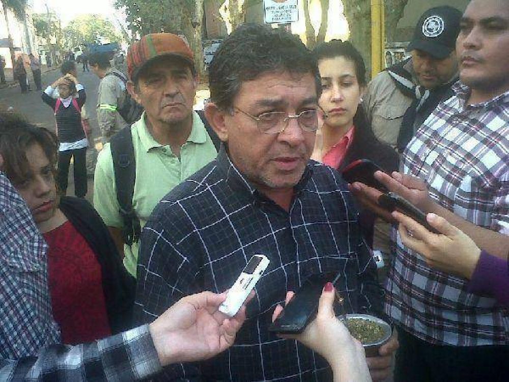 Conflicto Municipal: �No queremos que intervenga ninguna segunda l�nea de Franco�, afirm� Porto
