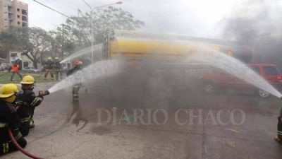 Realizaron el simulacro de derrame de combustible e incendio en Resistencia