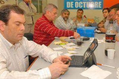 Candidatos seguir�n la elecci�n en los bunkers con sus m�s cercanos colaboradores