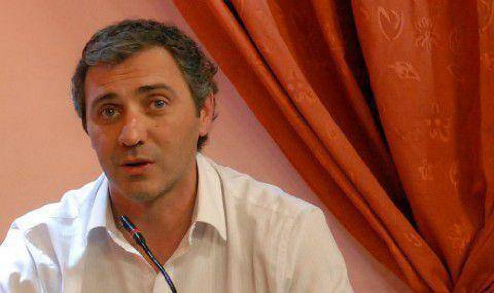 Ariel Notta llam� a �cortar por Luj�n�