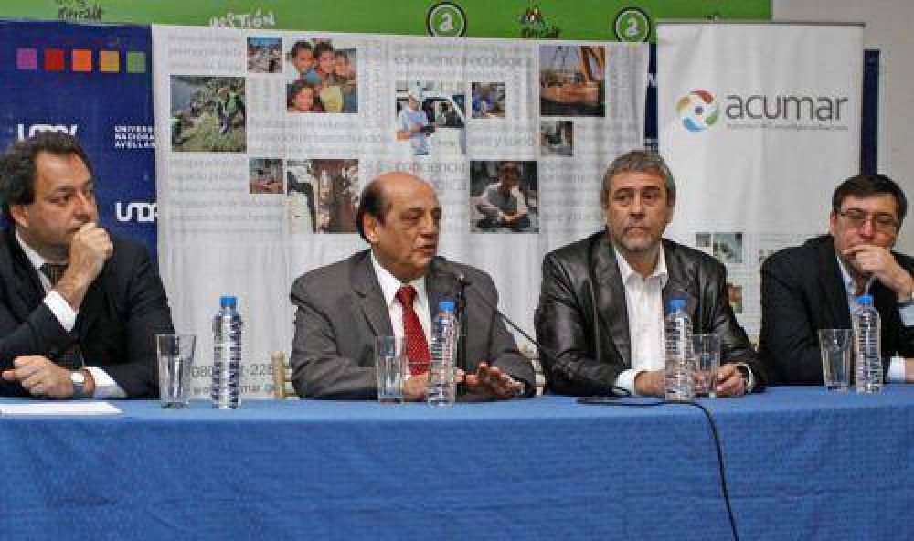 Acumar realiz� una jornada de capacitaci�n en la Undav