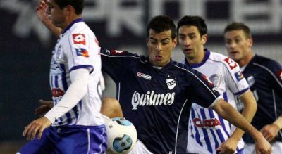 Quilmes le gan� a Godoy Cruz en el sur gracias al buen pie de Caneo