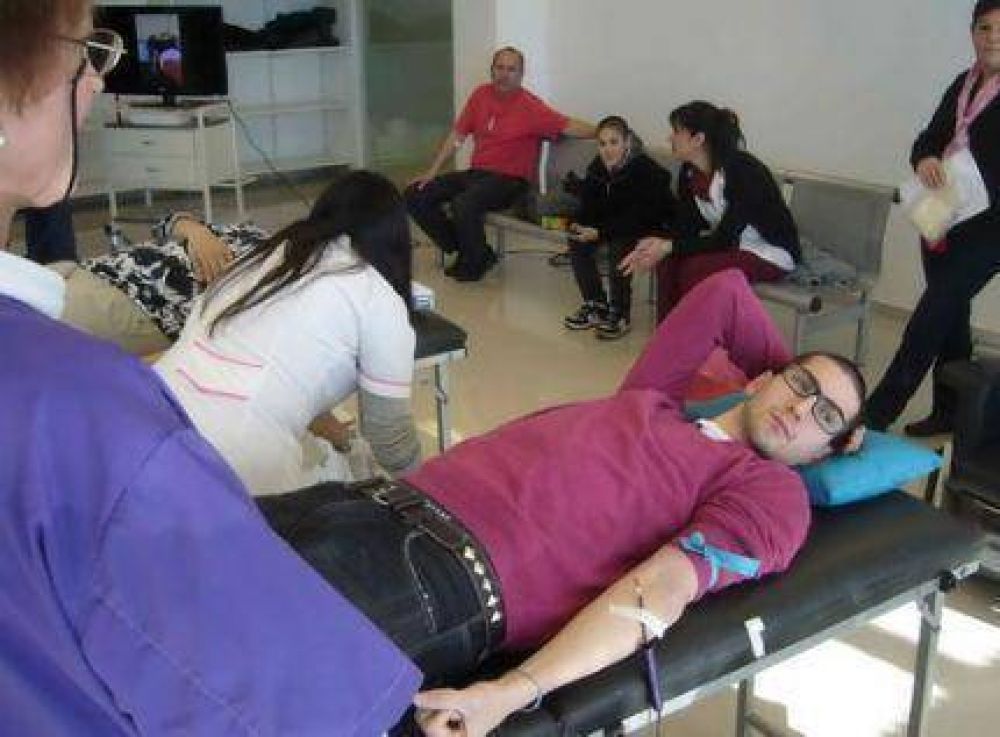 Se realiz� una jornada de donaci�n de sangre �M�s sangre, m�s vida�  