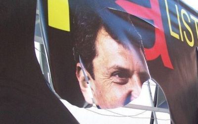 Mar Chiquita: destrozan carteler�a y la comioneta del candidato massista