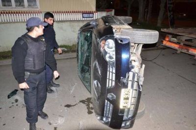 Conduc�a ebrio, volc� y sali� ileso