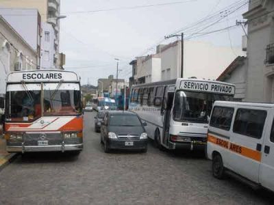 Llegaron fondos y el lunes se paga a transportistas rurales y del SAE