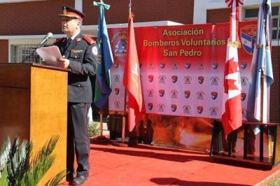 EMOTIVO ACTO: BOMBEROS CELEBR� LOS 54 A�OS DE SU FUNDACI�N
