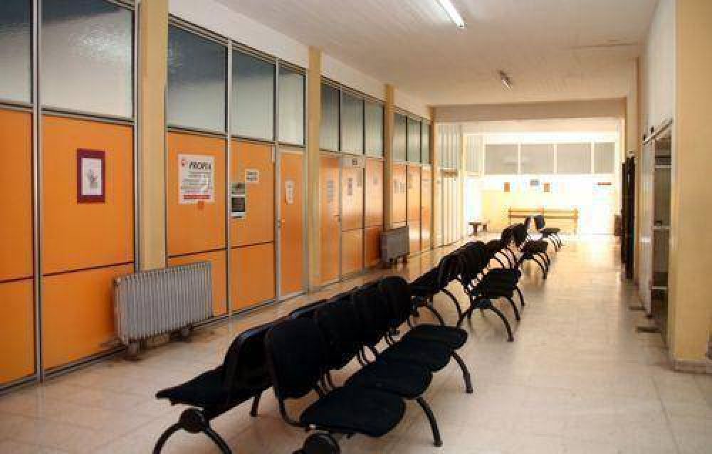 Inusual panorama en un hospital vac�o por el quite de colaboraci�n	