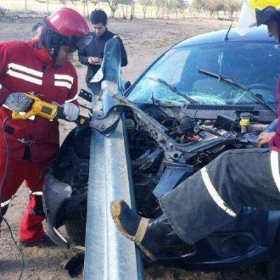 Impresionante choque de un Ford Ka en avenida Circunvalaci�n