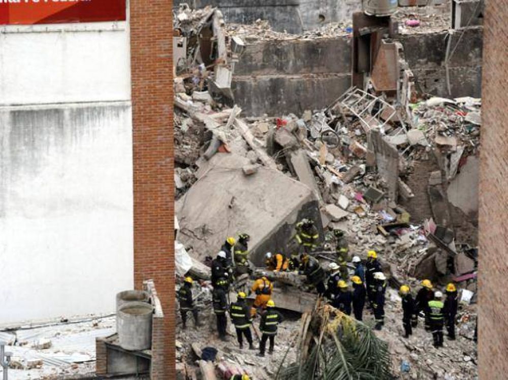 "Rescatados los siete ausentes tenemos que empezar la demolici�n lo antes posible"