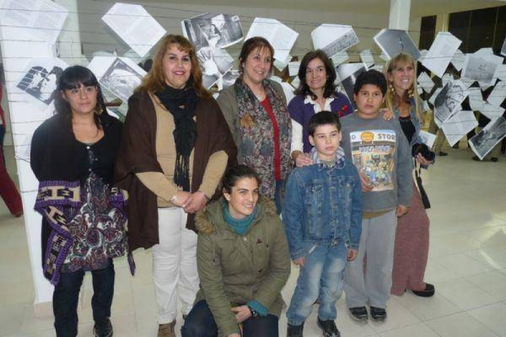 Fue inaugurada la muestra de arte del taller de Jimena C�rdenas