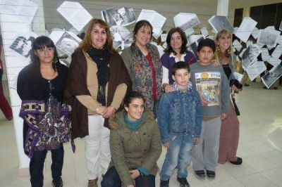 Fue inaugurada la muestra de arte del taller de Jimena C�rdenas
