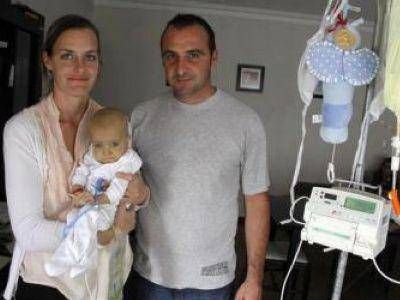 ULISES PARRA, EL BEB� DE MAR DEL PLATA REQUIERE URGENTE TRASPLANTE