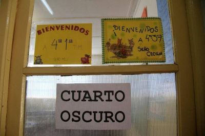 Lento inicio de la jornada electoral en Bariloche