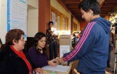 Debuta en la provincia y el pa�s el denominado �voto joven�