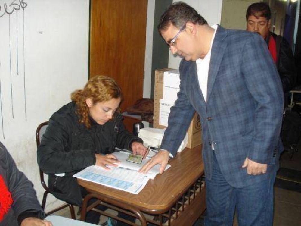 Sufrag� el intendente Jalil